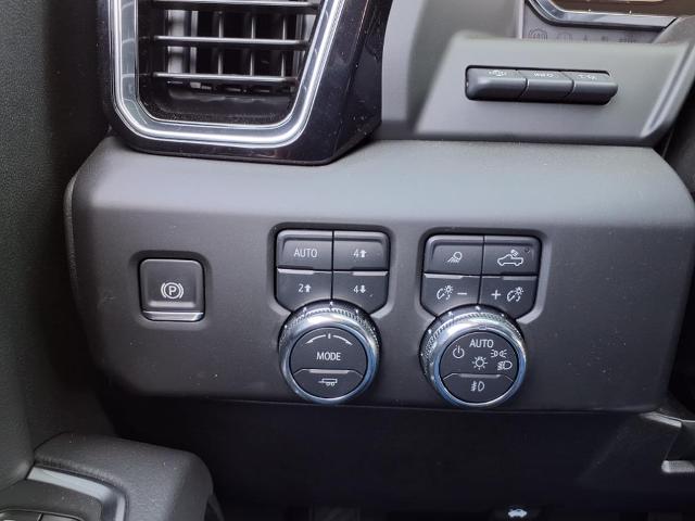 2025 GMC Sierra 2500 HD Vehicle Photo in Denton, TX 76205