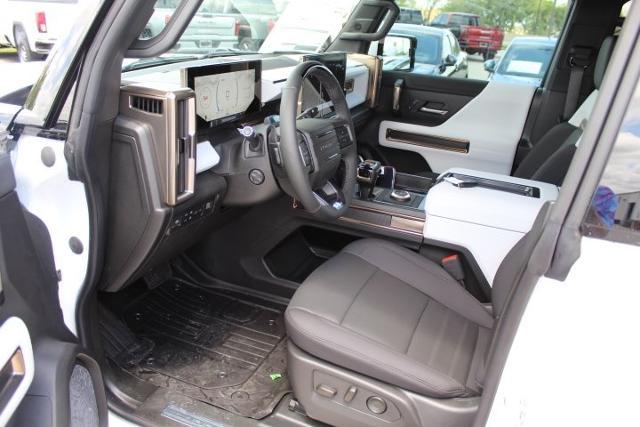 2025 GMC HUMMER EV Pickup Vehicle Photo in Greenville, TX 75402