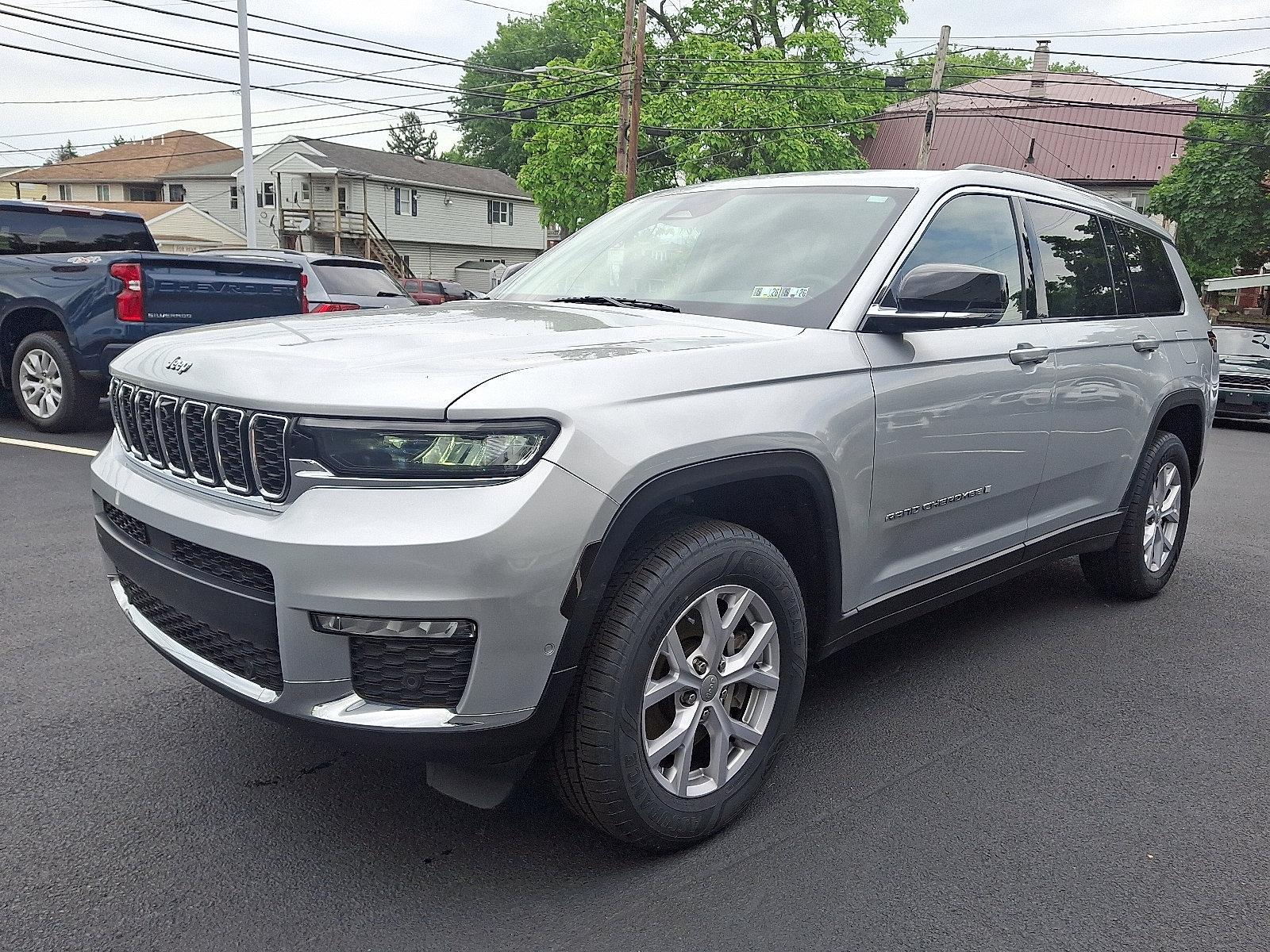 2022 Jeep Grand Cherokee L Vehicle Photo in Harrisburg, PA 17111