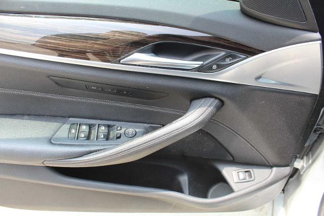 2018 BMW 530i Vehicle Photo in HOUSTON, TX 77090
