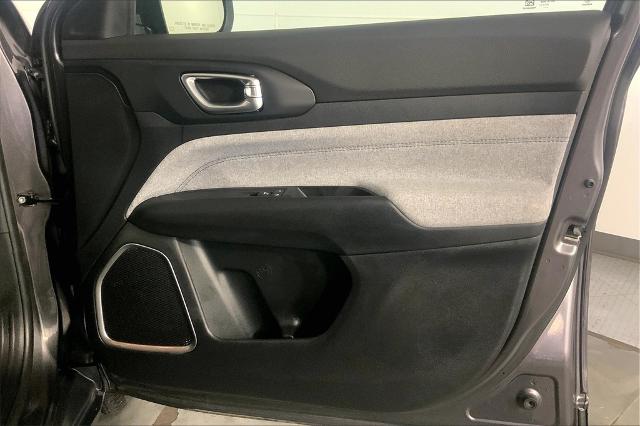 2022 Jeep Compass Vehicle Photo in Kansas City, MO 64114