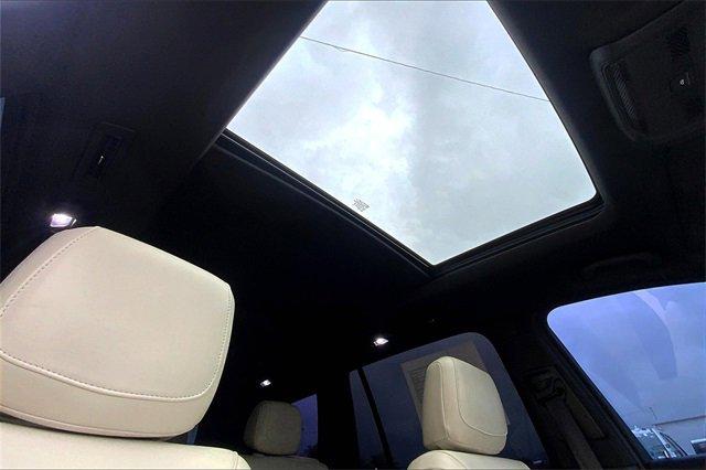 2023 Cadillac XT6 Vehicle Photo in TOPEKA, KS 66609-0000