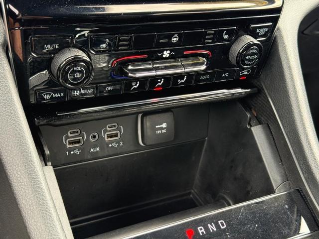 2023 Jeep Grand Cherokee L Vehicle Photo in COLUMBIA, MO 65203-3903