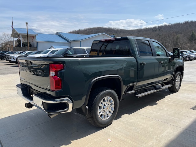 View vehicle photo 5