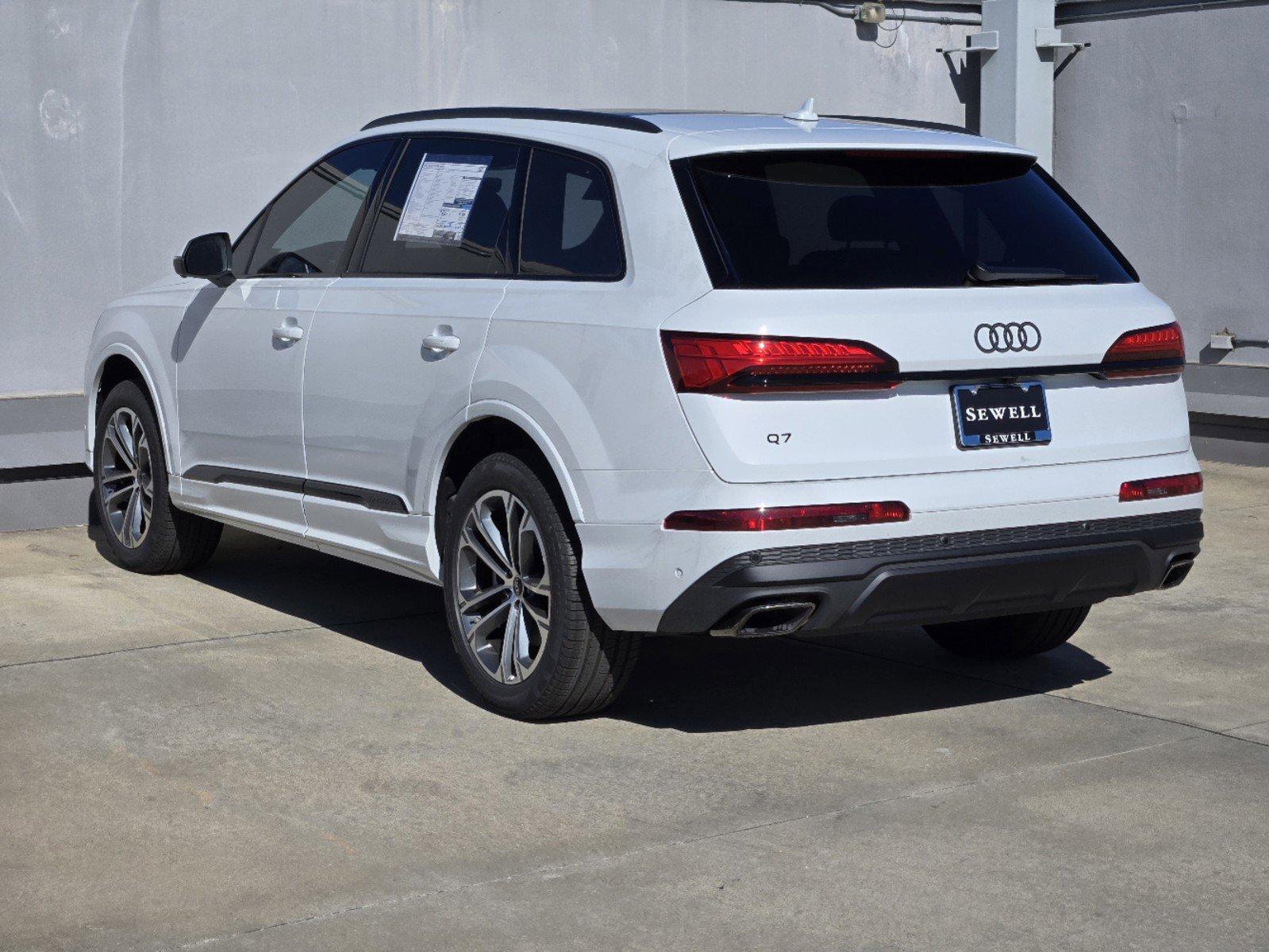 2025 Audi Q7 Vehicle Photo in SUGAR LAND, TX 77478