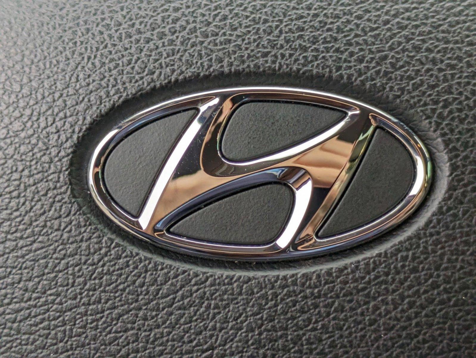 2020 Hyundai SANTA FE Vehicle Photo in Jacksonville, FL 32256