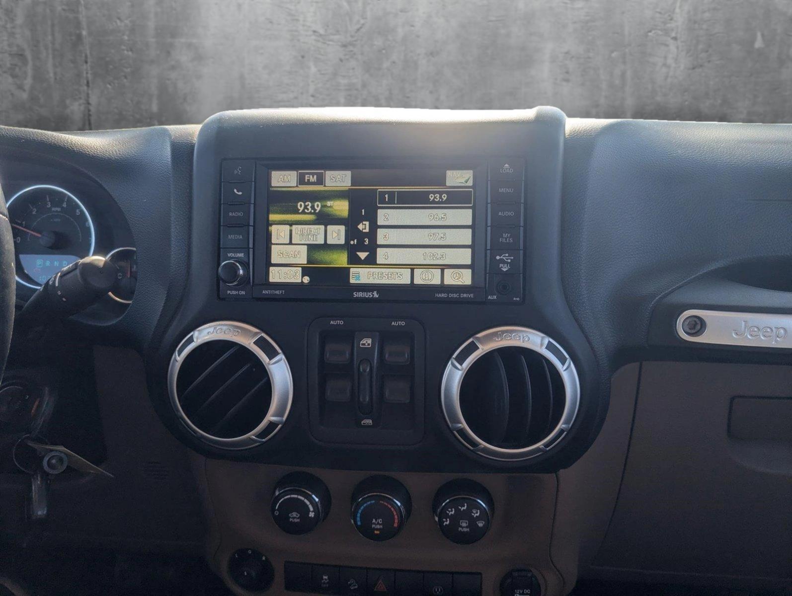 2013 Jeep Wrangler Unlimited Vehicle Photo in CORPUS CHRISTI, TX 78412-4902