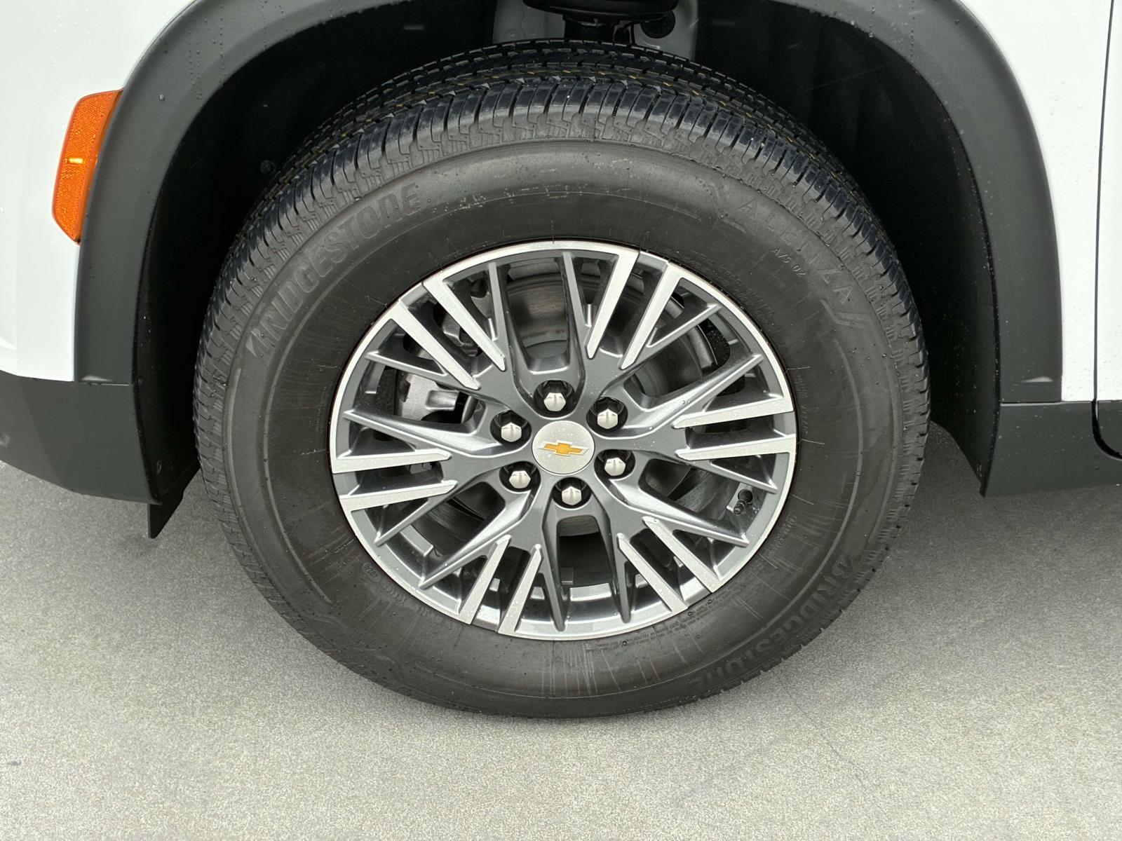 2025 Chevrolet Traverse Vehicle Photo in LOS ANGELES, CA 90007-3794