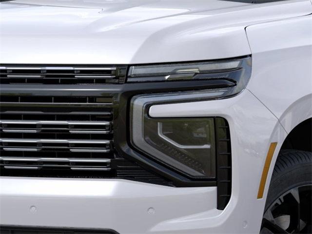 2025 Chevrolet Suburban Vehicle Photo in ENGLEWOOD, CO 80113-6708