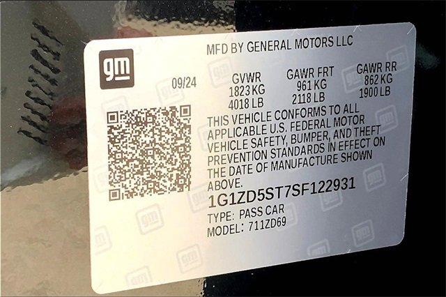 2025 Chevrolet Malibu Vehicle Photo in TOPEKA, KS 66609-0000