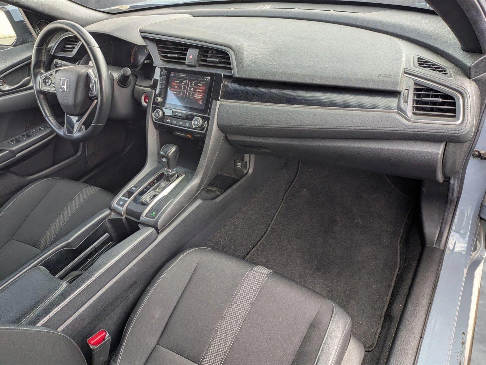 2021 Honda Civic Hatchback Vehicle Photo in Valencia, CA 91355-1794