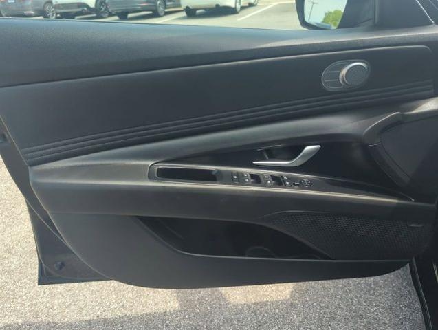 2023 Hyundai ELANTRA Hybrid Vehicle Photo in Merrillville, IN 46410