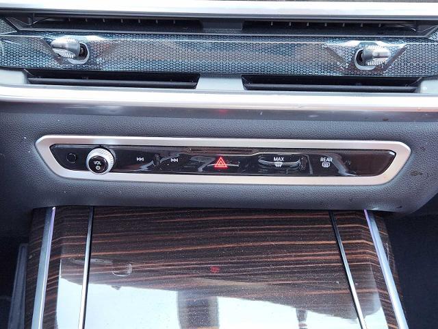 2025 BMW X7 xDrive40i Vehicle Photo in PLANO, TX 75024