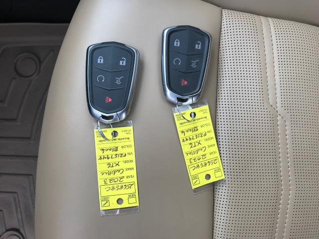 2023 Cadillac XT6 Vehicle Photo in GREEN BAY, WI 54303-3330