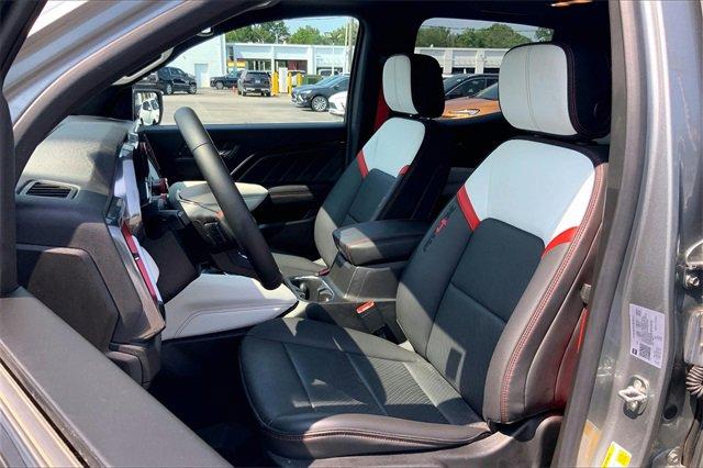 2023 GMC Canyon Vehicle Photo in INDEPENDENCE, MO 64055-1377