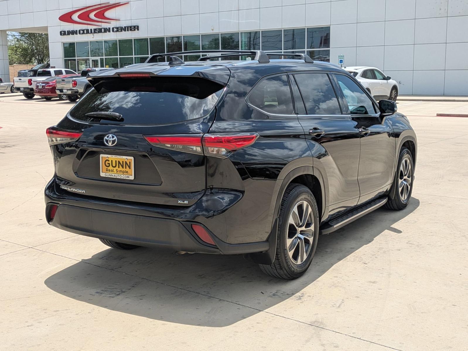 2021 Toyota Highlander Vehicle Photo in SELMA, TX 78154-1460