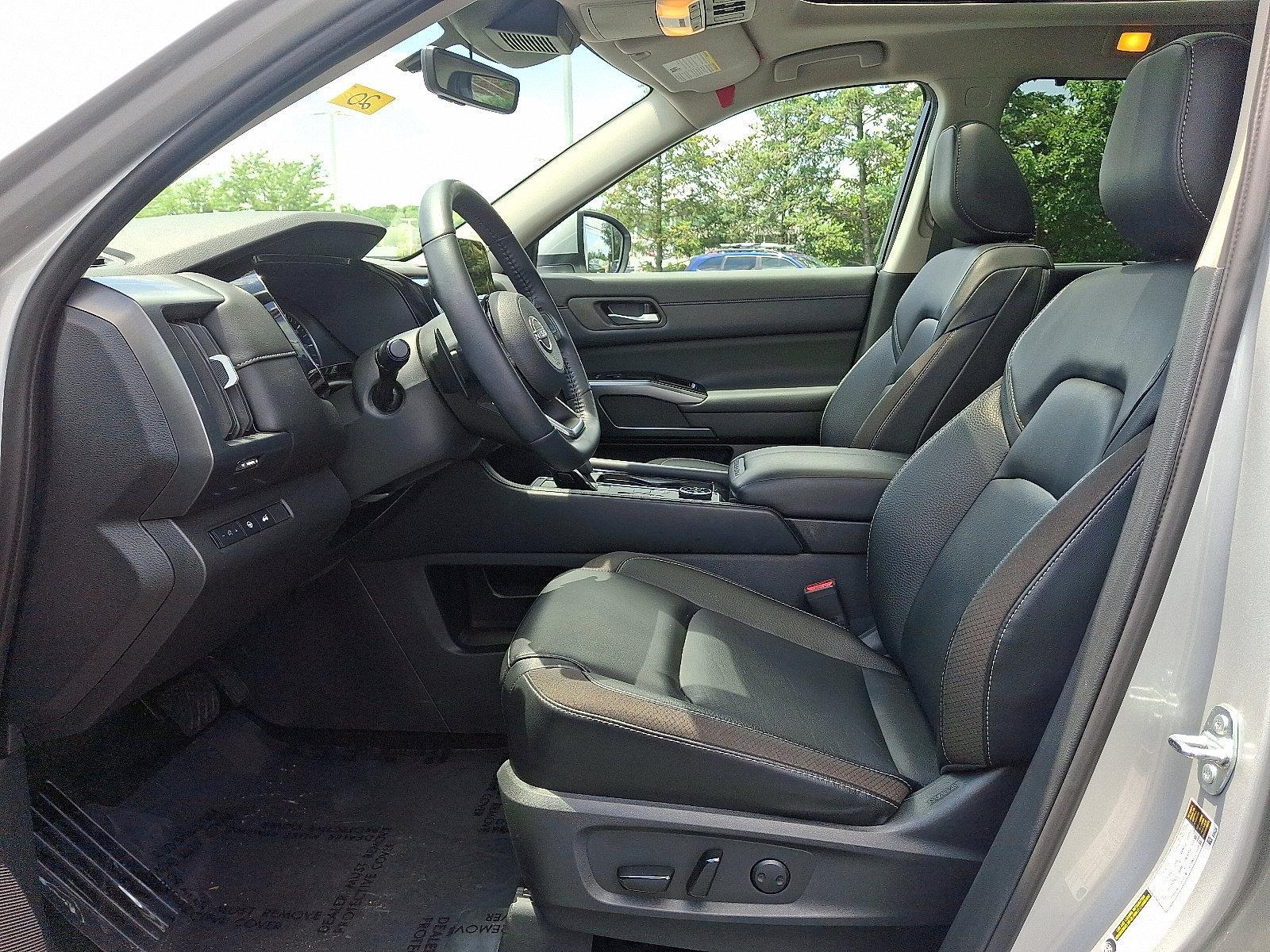 2023 Nissan Pathfinder Vehicle Photo in Harrisburg, PA 17111-1033