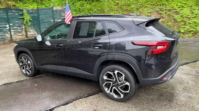 2024 Chevrolet Trax Vehicle Photo in PITTSBURGH, PA 15226-1209