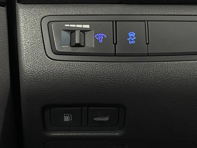 2014 Hyundai SONATA Hybrid Vehicle Photo in Appleton, WI 54913