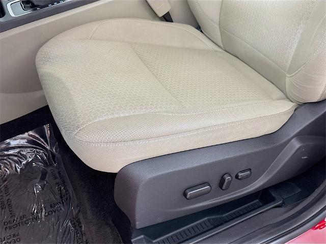2017 Ford Escape Vehicle Photo in PUYALLUP, WA 98371-4149