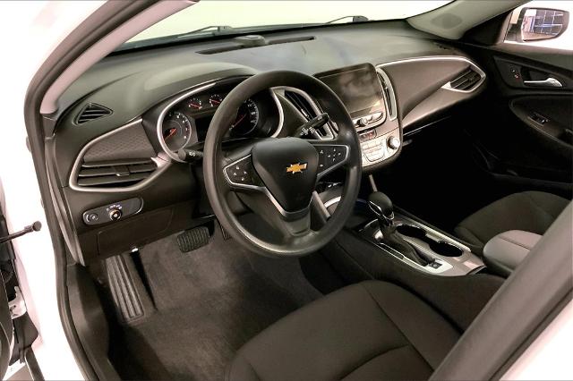 2022 Chevrolet Malibu Vehicle Photo in Lees Summit, MO 64086