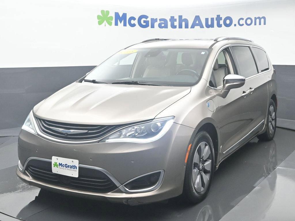 2018 Chrysler Pacifica Vehicle Photo in Marion, IA 52302