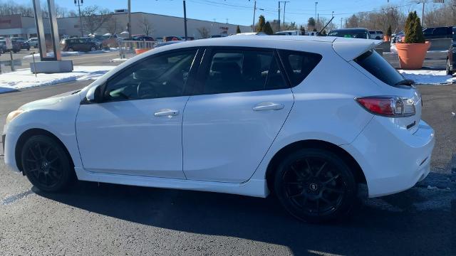 2011 Mazda Mazda3 Vehicle Photo in MOON TOWNSHIP, PA 15108-2571