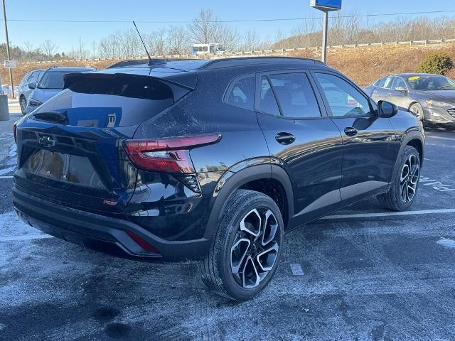 2025 Chevrolet Trax Vehicle Photo in GARDNER, MA 01440-3110