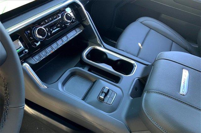 2024 GMC Sierra 2500 HD Vehicle Photo in TOPEKA, KS 66609-0000