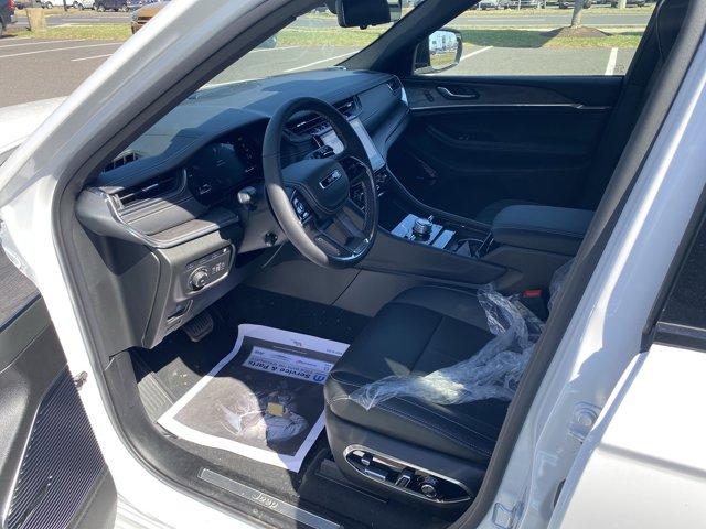 2024 Jeep Grand Cherokee 4xe Vehicle Photo in Doylsetown, PA 18901