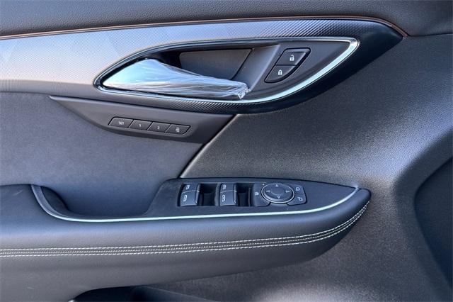 2025 Buick Envision Vehicle Photo in ELK GROVE, CA 95757-8703