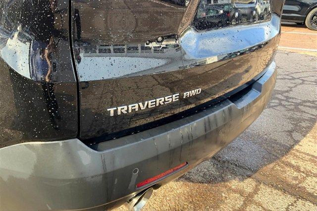 2022 Chevrolet Traverse Vehicle Photo in TOPEKA, KS 66609-0000