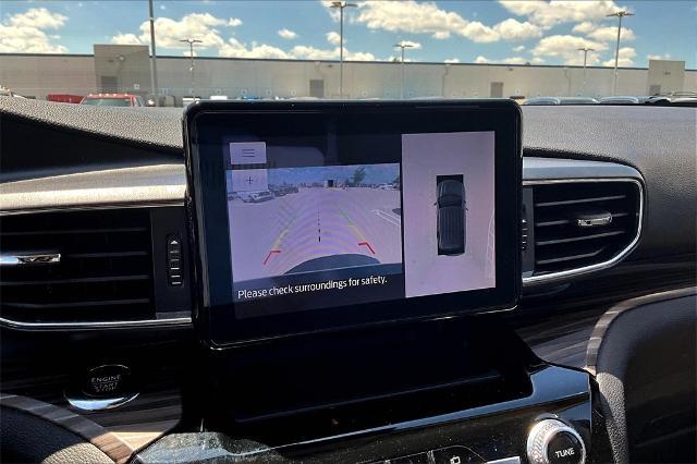 2023 Ford Explorer Vehicle Photo in Grapevine, TX 76051