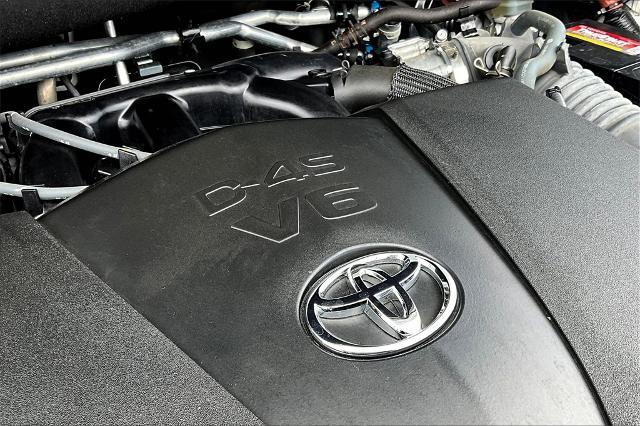 2022 Toyota Highlander Vehicle Photo in Tulsa, OK 74145