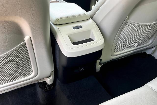 2022 Volvo XC60 Vehicle Photo in Houston, TX 77007