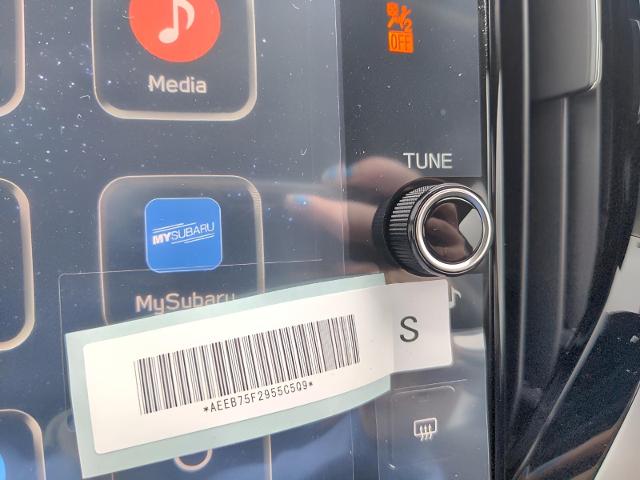 2025 Subaru Ascent Vehicle Photo in Green Bay, WI 54304