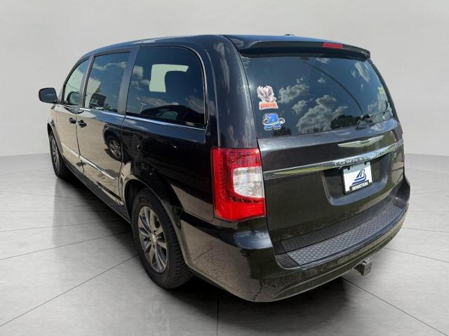 2016 Chrysler Town & Country Vehicle Photo in Kaukauna, WI 54130