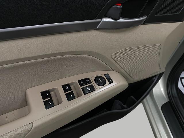 2017 Hyundai ELANTRA Vehicle Photo in Appleton, WI 54913