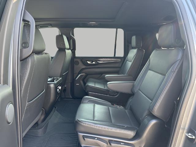 2022 GMC Yukon XL Vehicle Photo in MANITOWOC, WI 54220-5838