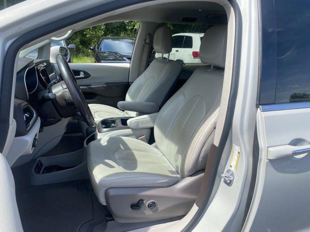2020 Chrysler Pacifica Vehicle Photo in Doylsetown, PA 18901