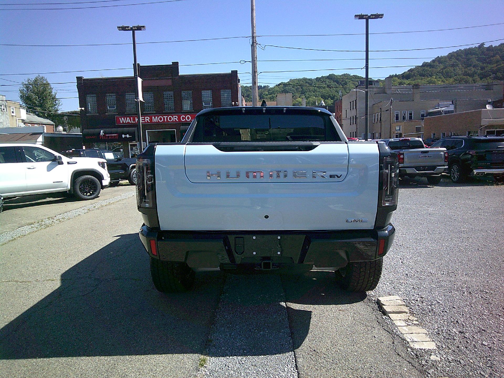 2025 GMC HUMMER EV Pickup Vehicle Photo in KITTANNING, PA 16201-1536