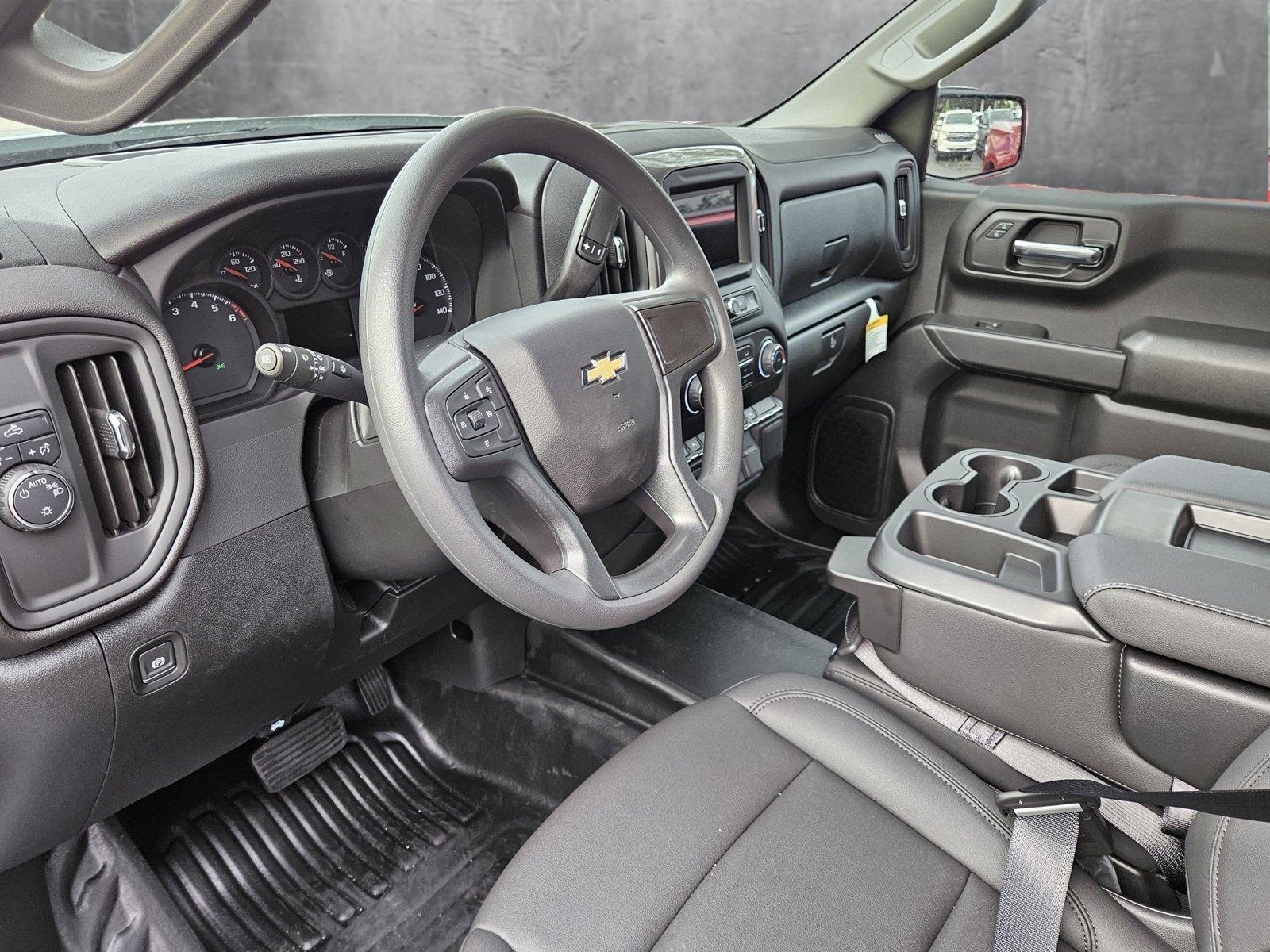 2025 Chevrolet Silverado 1500 Vehicle Photo in GREENACRES, FL 33463-3207