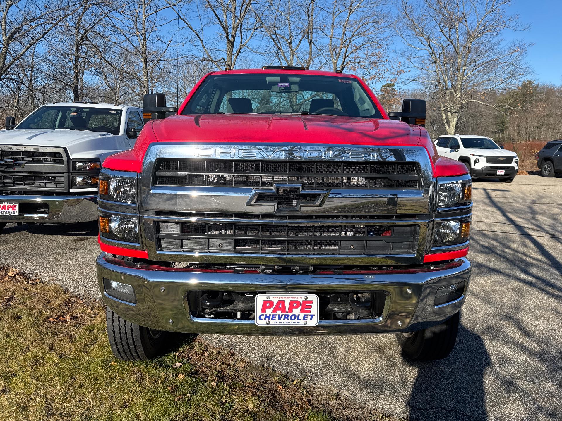2024 Chevrolet Silverado 5500 HD Vehicle Photo in SOUTH PORTLAND, ME 04106-1997