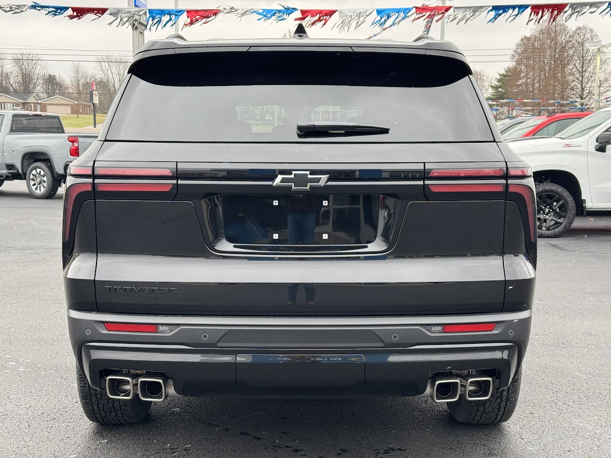 2025 Chevrolet Traverse Vehicle Photo in BOONVILLE, IN 47601-9633