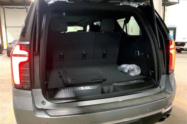 2025 Chevrolet Suburban Vehicle Photo in KANSAS CITY, MO 64114-4502