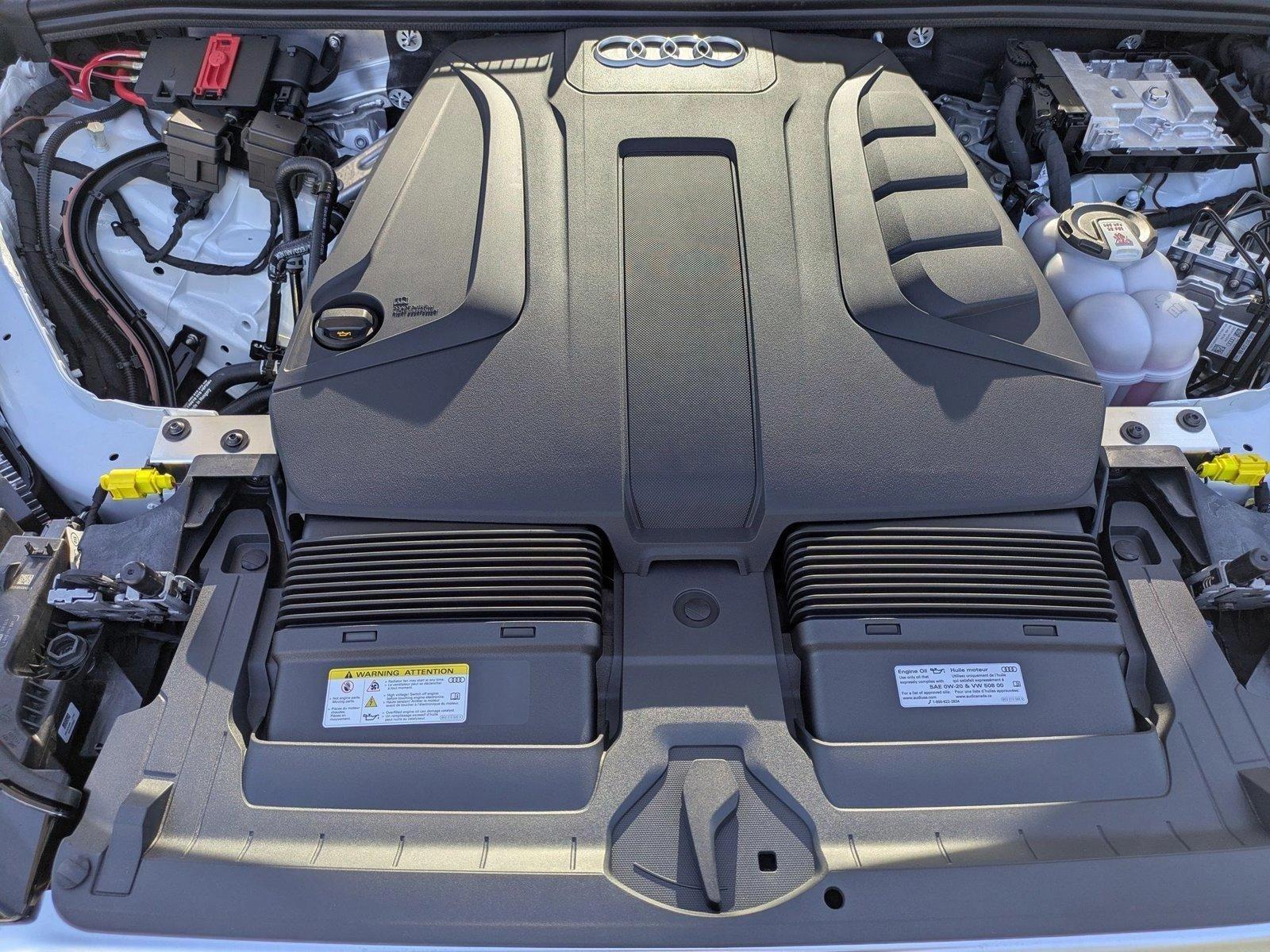 2025 Audi Q7 Vehicle Photo in Sarasota, FL 34231