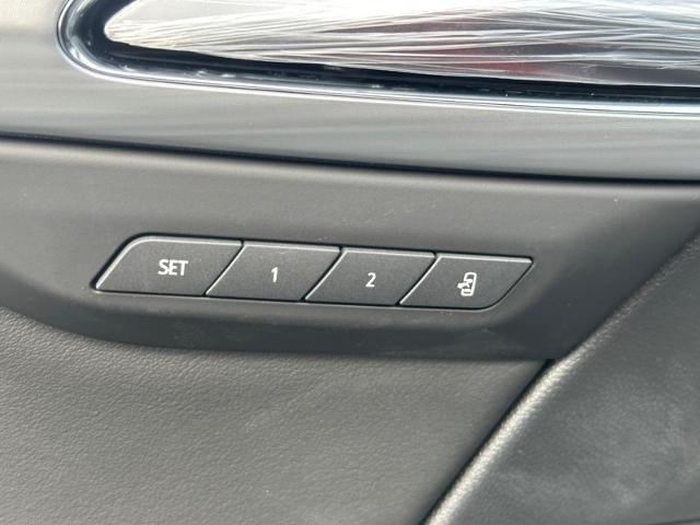 2025 Buick Envision Vehicle Photo in COLUMBIA, MO 65203-3903