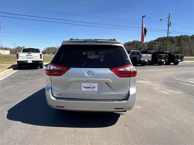 2020 Toyota Sienna Vehicle Photo in ALBERTVILLE, AL 35950-0246