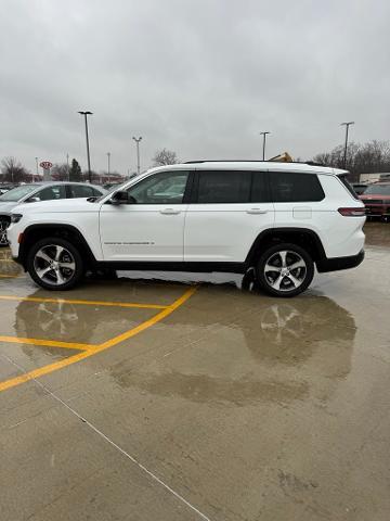 2023 Jeep Grand Cherokee L Vehicle Photo in Peoria, IL 61615