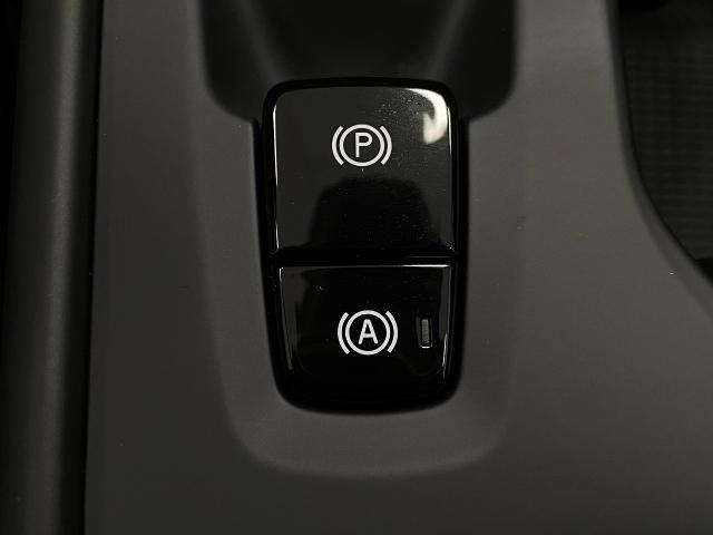 2025 Volvo XC40 Vehicle Photo in Appleton, WI 54913